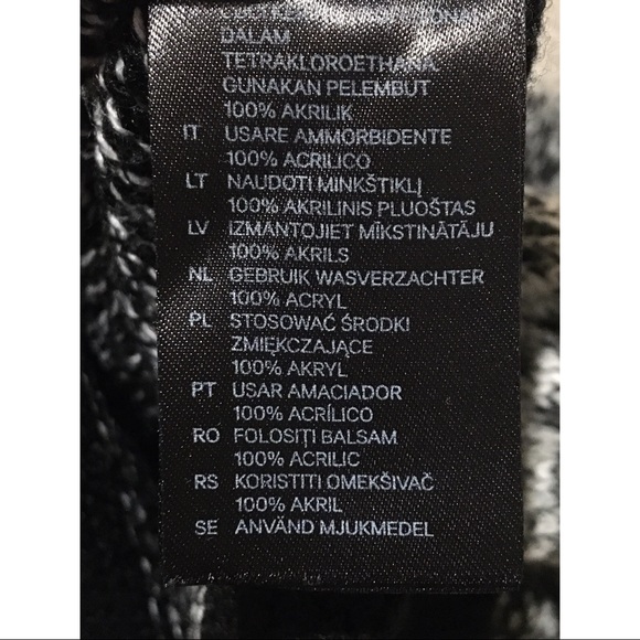 H&M Knit Black & White Striped Sweater - Picture 4 of 4